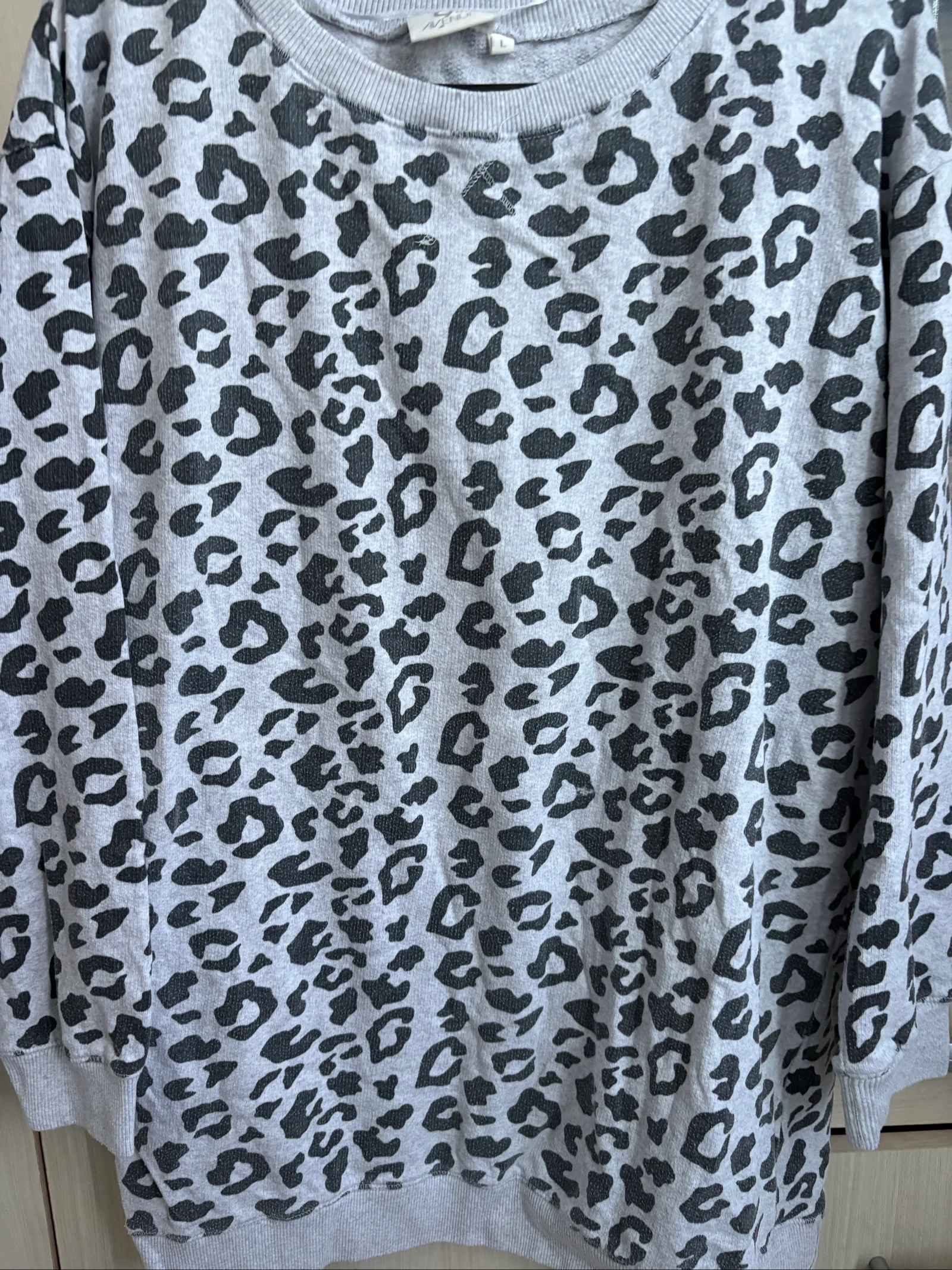 Suéter gris estilo leopardo talla L para mujer – photo 2